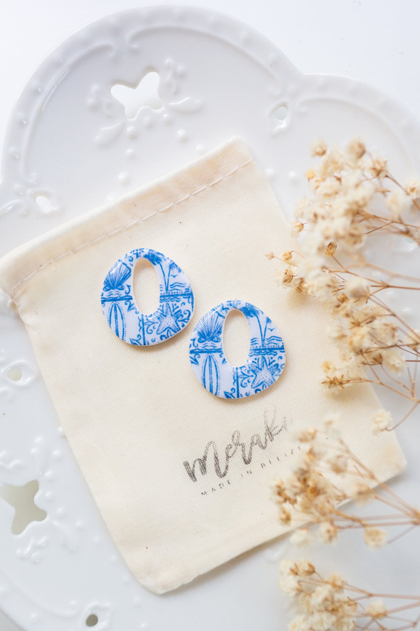 Beachy blues charm