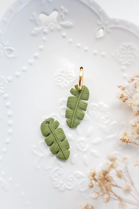 Banana leaf (charm)